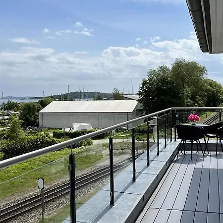 Penthouse Sea View 度假居 *